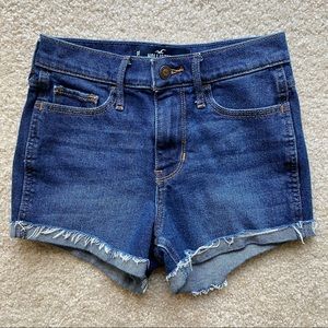 Hollister | Dark Wash Ultra High-Rise Short-Short